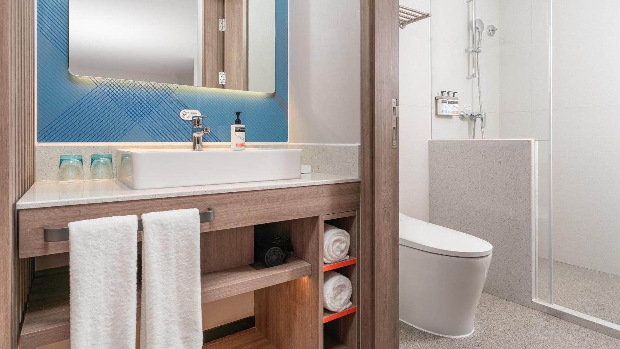 Holiday Inn Express Qingdao Shibei By Ihg Extérieur photo